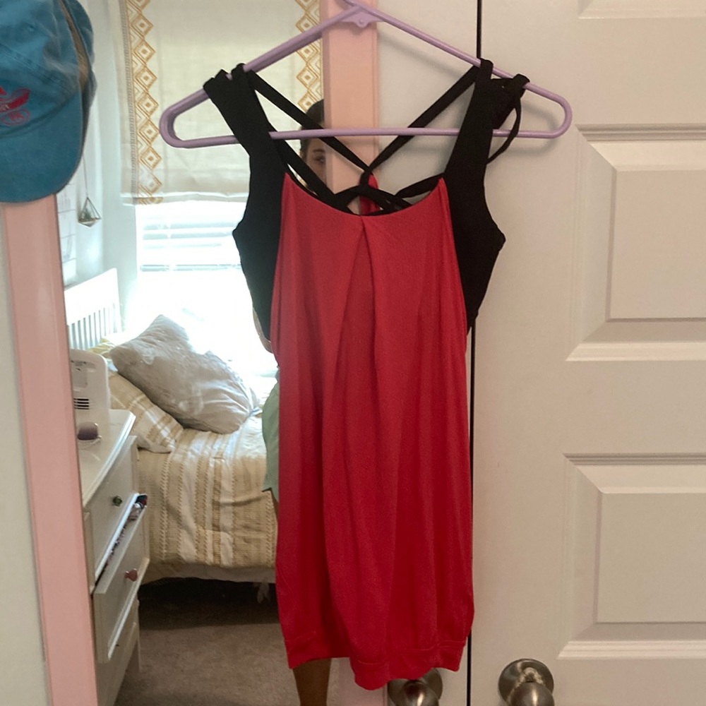 Lululemon tank with built in bra